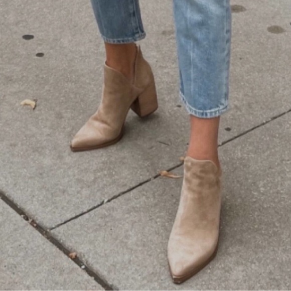 Steve Madden NEW Havannah Pointed Toe Cut-Out Booties Taupe Suede - Picture 15 of 16